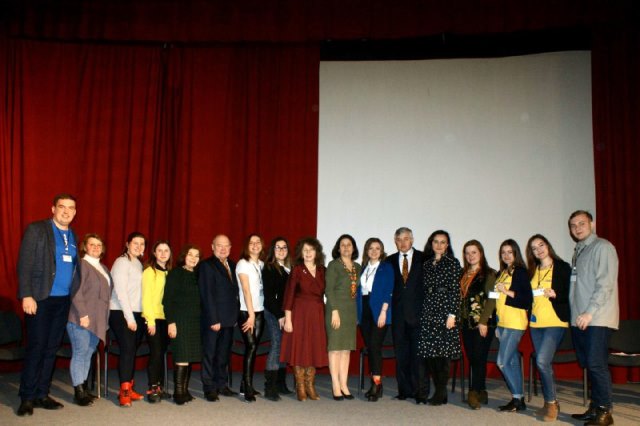 Учасники урочистої імпрези.